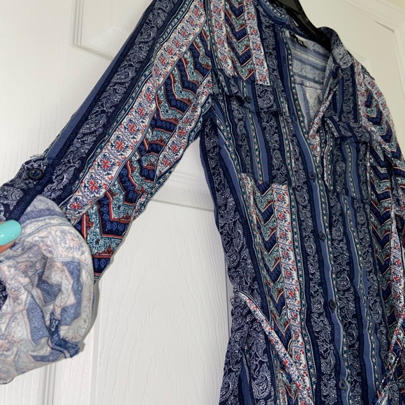 The Button Up Dress - Picture 5 of 5